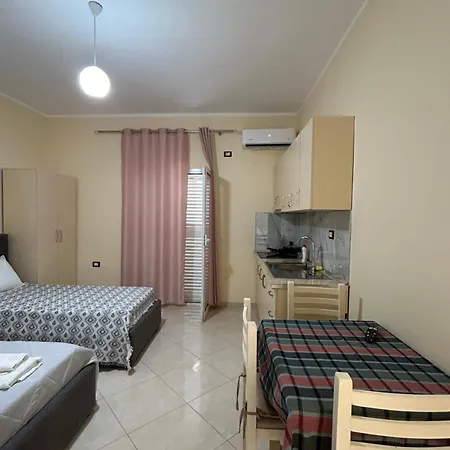 Bed and Breakfast Rest House Vlorë