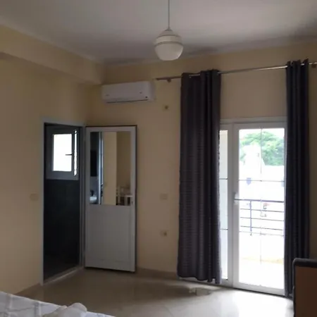 Rest House Bed & Breakfast *