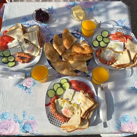 Bed & Breakfast Rest House *